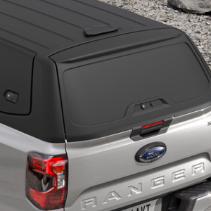 Trda streha s stranskimi krilnimi vrati, mat črna